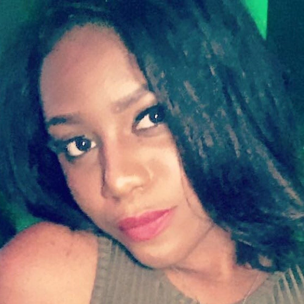 Meet your Posher, Adrienne